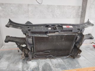Передняя панель крепления облицовки (телевизор) Audi A6 C5/4B 2001-2005