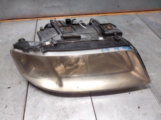 Фара правая Audi A6 C5/4B 1997-2001