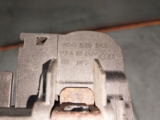 Ручка наружная передняя правая, ориг. номер 4B0839885, 8E0839207, Audi A4 B6 2000-2006