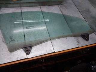 Стекло двери передней правой, ориг. номер 43R-001352, Audi A4 B6 2000-2006