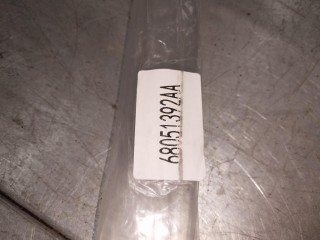 Уплотнитель, ориг. номер 68051392AA, 68051392AB, 68051392AD, Dodge Challenger 3 поколение [2-й рестайлинг] 2014-2023