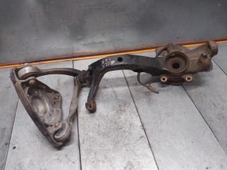 Кулак поворотный левый Volkswagen Passat B5 1996-2001