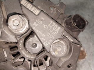 Генератор, ориг. номер 028903028E, 0124515010, Skoda Fabia 1 поколение 1999-2004