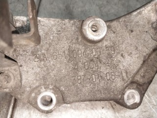 Кронштейн двигателя, ориг. номер A6510940039, Mercedes C W205 2014-2018