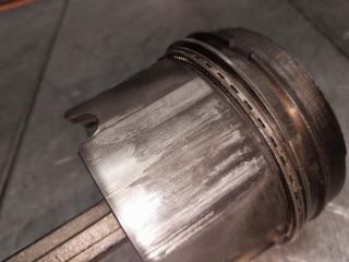 Поршень, ориг. номер 97744836, 97731139, 97329297, P885, 5623235, Opel Astra H 2004-2007