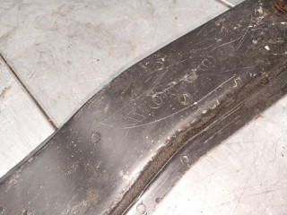 Кронштейн КПП, ориг. номер 30856021, 30884401, Volvo V40 1 поколение [2-й рестайлинг] 2002-2004