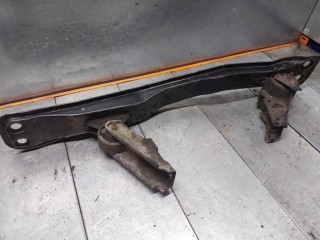 Кронштейн КПП, ориг. номер 30856021, 30884401, Volvo V40 1 поколение [2-й рестайлинг] 2002-2004