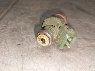 Форсунка, ориг. номер 037906031AA, Volkswagen Passat B4 1993-1997