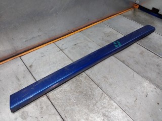 Молдинг двери передней правой Skoda Superb 1 поколение 2001-2006