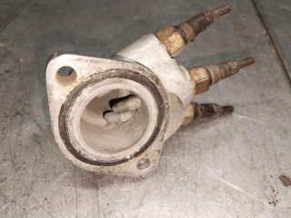 Фланец (тройник) системы охлаждения, ориг. номер 028121145B, Volkswagen Bora 1 поколение 1998-2005