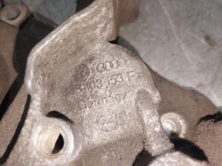 Крышка двигателя передняя, ориг. номер 038103153F, Volkswagen Golf 6 поколение 2008-2012