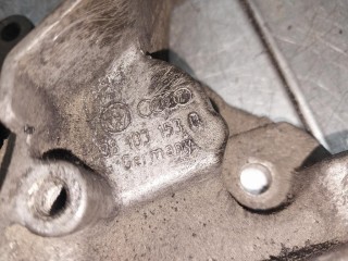 Крышка двигателя передняя, ориг. номер 038103153Q, Seat Toledo 3 поколение