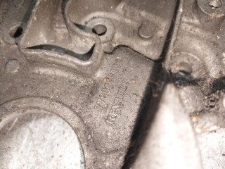 Крышка двигателя передняя, ориг. номер 7700273354, Renault Kangoo 1 поколение 1997-2003