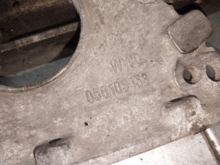 Крышка двигателя передняя, ориг. номер 056103153, 051103152, Seat Toledo 1 поколение 1991-1995