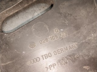 Защита (кожух) ремня ГРМ, ориг. номер 028109123D, Volkswagen Sharan 1 поколение 1995-2000