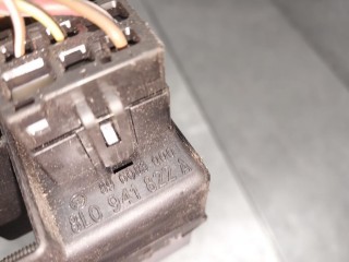 Блок реле, ориг. номер 8L0941822A, Skoda Superb 1 поколение 2001-2006