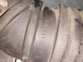 Патрубок воздушного фильтра, ориг. номер MD193509, Mitsubishi Galant 7 поколение 1992-1997