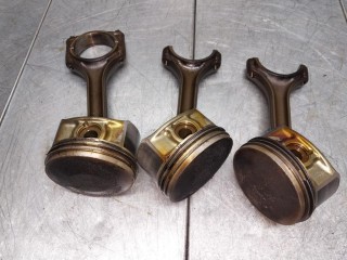 Поршень, ориг. номер 81L47, 078107065AA, Audi A4 B6 2000-2006