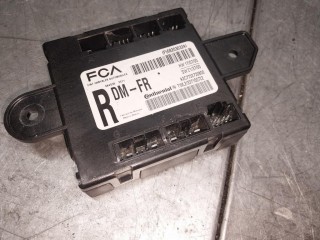 Блок управления двери, ориг. номер 68203032AI, Jeep Grand Wagoneer WS 2021-2026