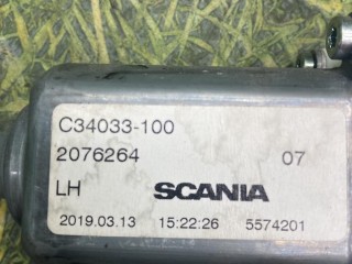 моторчик стеклоподъемника передний левый, ориг. номер 2076264, Scania 6-series