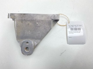 Кронштейн опоры двигателя Toyota Mark II 1984-1997