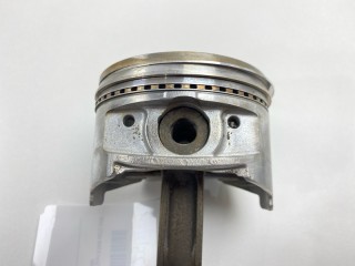 Поршень, ориг. номер MD367089, MD367088, Mitsubishi Montero Sport 1996-2000