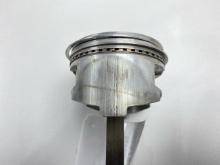 Поршень, ориг. номер MD367089, MD367088, Mitsubishi Montero Sport 1996-2000