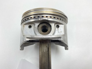 Поршень, ориг. номер MD367089, MD367088, Mitsubishi Montero Sport 1996-2000