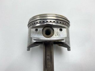 Поршень, ориг. номер MD367089, MD367088, Mitsubishi Montero Sport 1996-2000