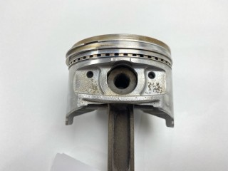 Поршень, ориг. номер MD367089, MD367088, Mitsubishi Montero Sport 1996-2000