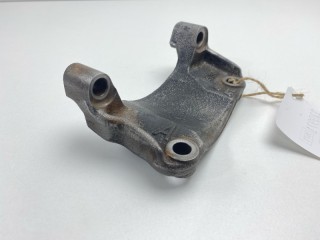 Кронштейн, ориг. номер 36118-28010, 36118-28011, Toyota Noah 2001-2004