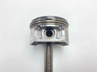 Поршень с шатуном, ориг. номер 12100AX201, 12010AX501, Nissan Cube 2002-2008