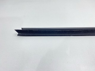 Молдинг стекла, ориг. номер 8200121017, Renault Megane 2002-2006