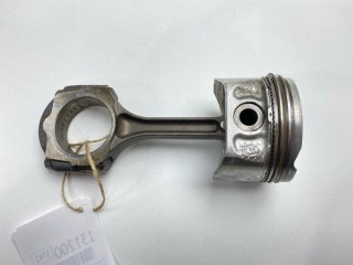 Поршень с шатуном, ориг. номер 7701476930, 121009455R, Renault Megane 2002-2006