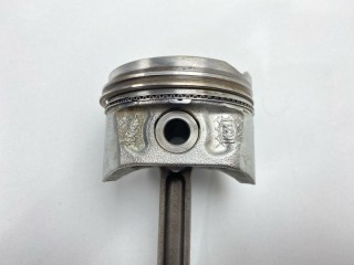 Поршень с шатуном, ориг. номер 7701476930, 121009455R, Renault Megane 2002-2006