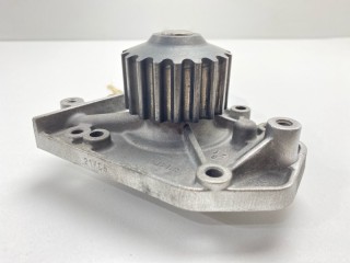 Помпа, ориг. номер 19200-P75-003, Honda CR-V 1998-2001