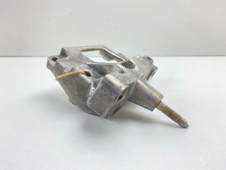 Кронштейн опоры двигателя, ориг. номер 11231AU40A, 11231AU40B, Nissan X-Trail 2004-2007