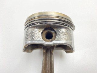 Поршень с шатуном, ориг. номер 060381, 0628R7, Peugeot 407 2004-2008