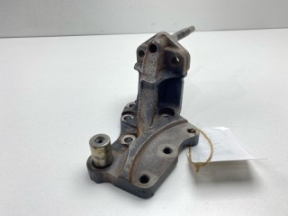 Кронштейн опоры двигателя, ориг. номер 2161138013, Hyundai Santa Fe 2000-2004