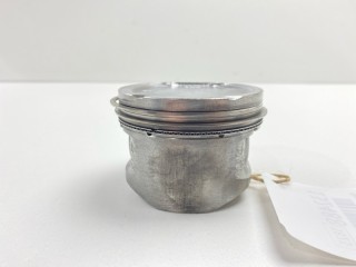Поршень, ориг. номер 8200203129, Renault Megane 2006-2009