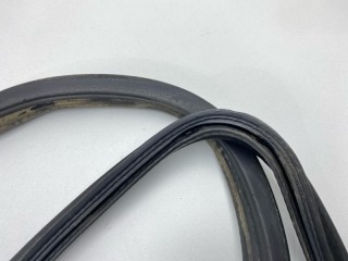 Уплотнитель багажника, ориг. номер A2107500198, Mercedes-Benz E-Class 1993-1998