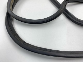 Уплотнитель багажника, ориг. номер A2107500198, Mercedes-Benz E-Class 1993-1998