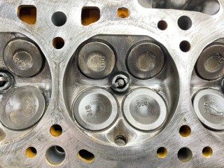 Головка блока цилиндров, ориг. номер MD364002, Mitsubishi Lancer Cedia 2000-2003