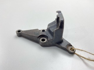 Кронштейн опоры двигателя, ориг. номер 12315-22020, Toyota Vista Ardeo 1994-1998