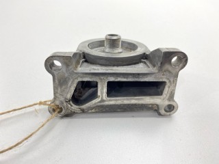 Кронштейн масляного фильтра, ориг. номер L301-14-311, Mazda Mazda3 2003-2006