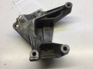 Кронштейн актуатора РКПП, ориг. номер 31361-64010, Toyota Corolla 2006-2010