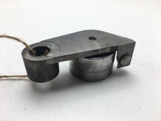 Кронштейн ролика натяжного, ориг. номер 6842593, Volvo 850 1991-1993