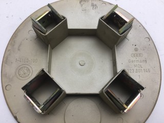 Колпак ступицы, ориг. номер 323601149, Volkswagen Passat 1988-1997