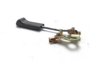 Кнопка блокировки замка, ориг. номер G211-73-390, Mazda 626 1987-1992