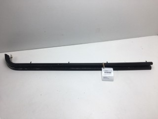 Полозья сдвижной двери, ориг. номер 68304-95D00, Toyota Estima Emina 1990-1998